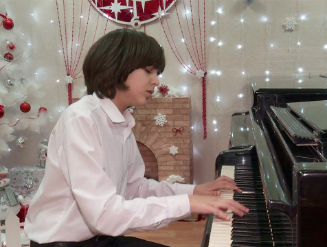 Юных калужских пианистов удостоили стипендии областного правительства