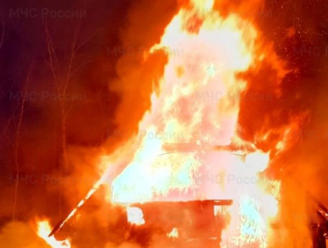 Мужчина пострадал при пожаре в дачном доме в Жуковском районе