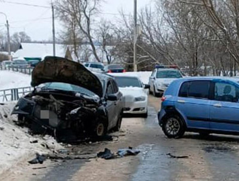 Пострадал человек при столкновении Hyundai и Ford в Козельске