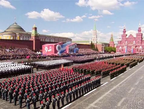 Парад Победы на Красной площади будут транслировать на уличном экране в Калуге