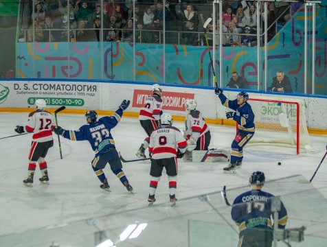 МХК "Калуга" разгромил на своём льду "Арктику"
