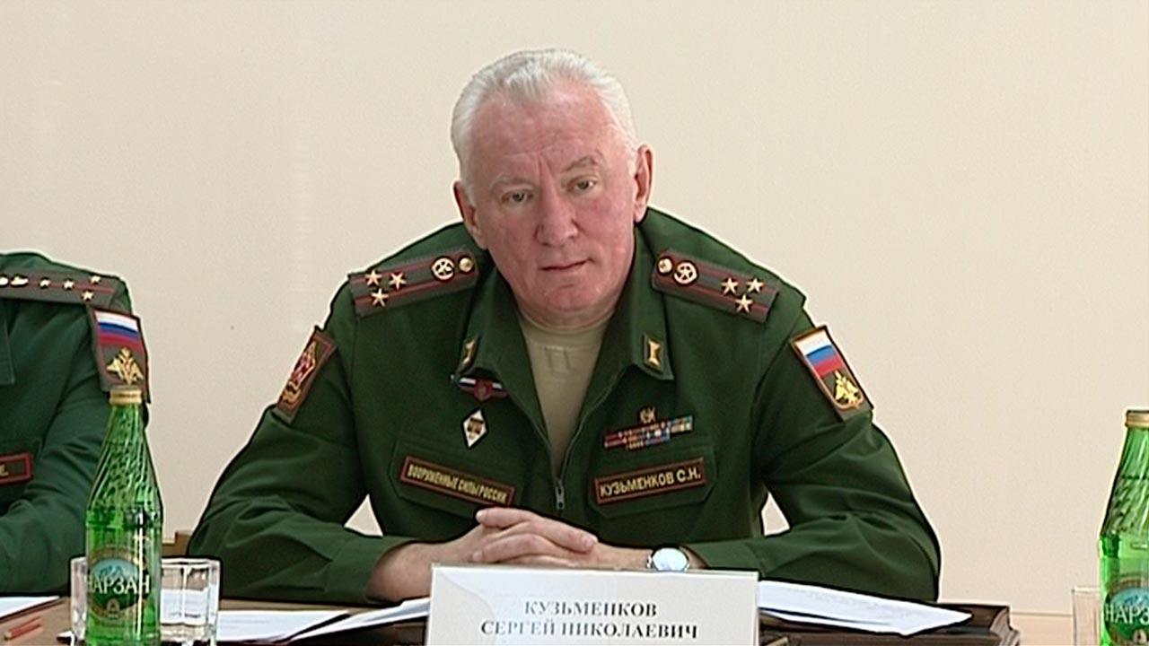Комиссариат калуга. Военный комиссар Калужской области Кузьменков.