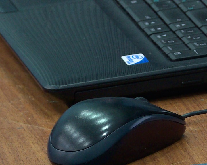 Ноутбук-мышка0827.jpg