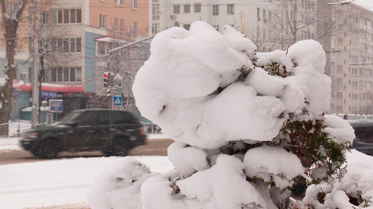 Пришла пора оттепели снег. Оттепель Калуга. Атмосферный Вихрь снегопады и оттепель.