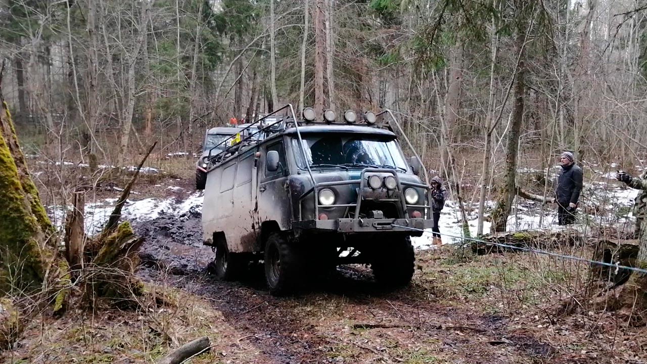 Участники автоклуба «Калуга 4x4» почтили память павших в Великой  Отечественной