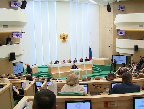Анатолий Артамонов возглавил комитет по бюджету в Совете Федерации