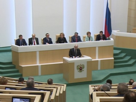 Анатолий Артамонов впервые выступил в качестве председателя комитета СФ