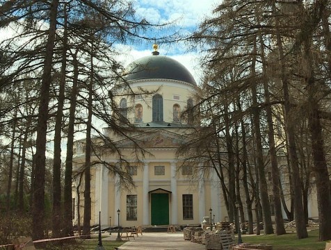 В апреле исполнится 201 год со дня освещения Троицкого кафедрального собора