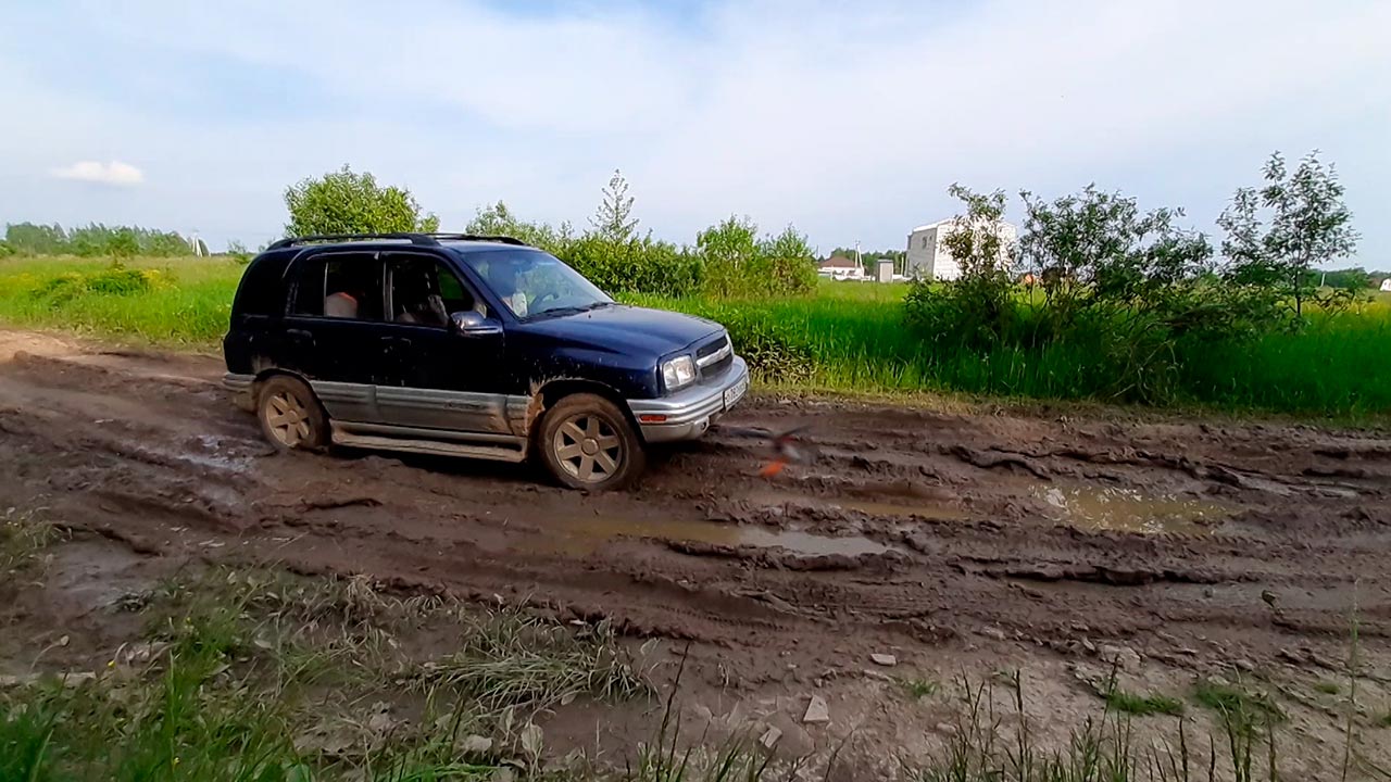 Уже шесть лет жители Лихуна ждут строительства дороги к поселку