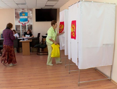 В России началось предварительное голосование по поправкам к Конституции