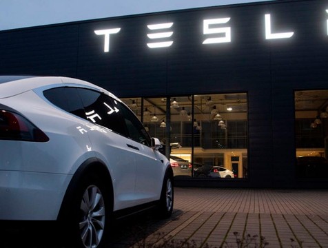 Шапша пригласил Маска создать производство Tesla в Калужской области