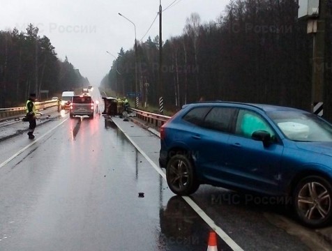 Человек пострадал в столкновении Kia и Volvo в Жиздринском районе