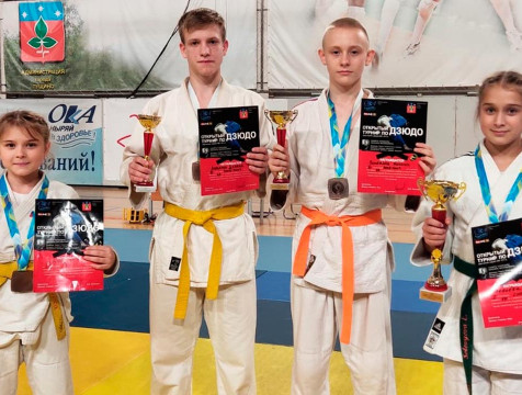 Четыре медали завоевали обнинские дзюдоисты на открытом турнире в Пущино