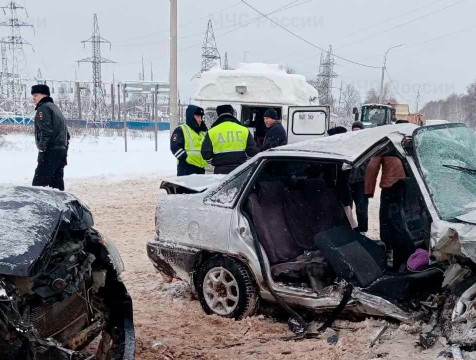 Двое госпитализированы после столкновения Daewoo и Suzuki под Калугой