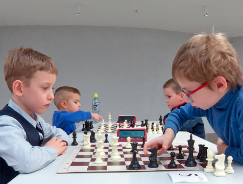 Первенство по шахматам для детей стартовало в Калуге