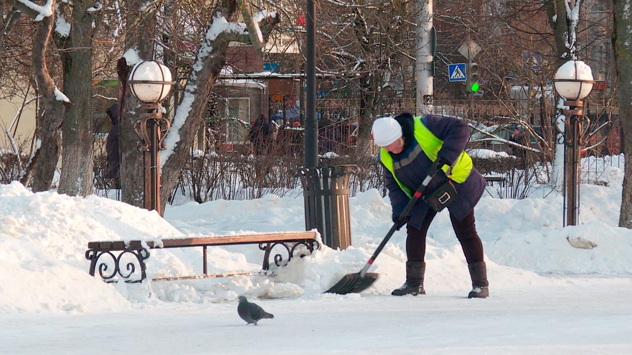 На уборку Калуги дополнительно выходят 14 бригад