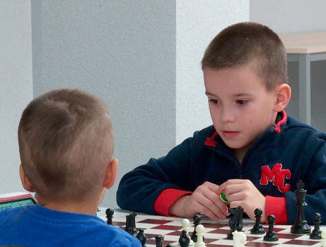 Юные шахматисты из Калуги и Балабанова стали лучшими на первенстве региона