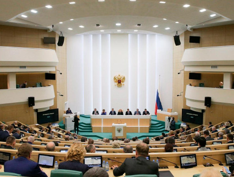 Совфед ратифицировал договор с ДНР и ЛНР