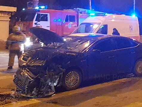 Мужчина пострадал при столкновении Ford и Hyundai в Калуге