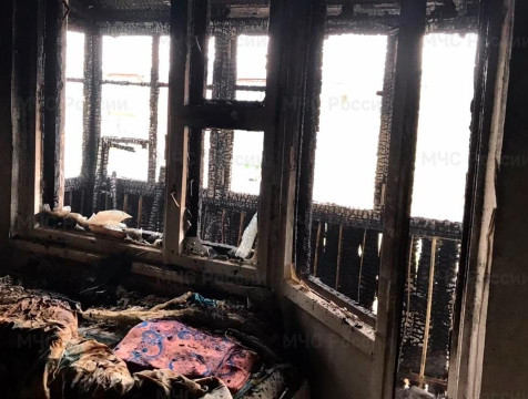 На улице Веры Андриановой в Калуге сгорела квартира