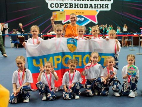 Юные танцовщицы из Обнинска взяли «серебро» соревнований по чирлидингу