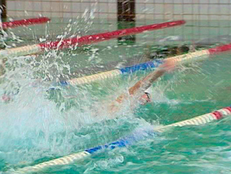 Две медали привезла обнинская спортсменка со специальной олимпиады по плаванию