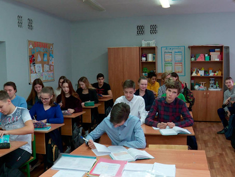 Почти 6,5% калужских школьников учатся во вторую смену