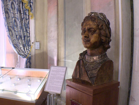 Новую экспозицию к юбилею Петра Первого отрыли в Усадьбе Золотаревых