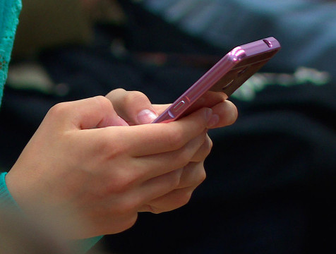 Мошенники представляются сотрудниками сотовых операторов и снимают деньги с карт