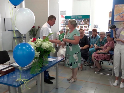 Работники почтовой связи Кировского района получили областные награды