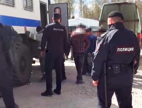 12 мигрантов выдворят из страны за преступления с наркотиками на территории Калужской области