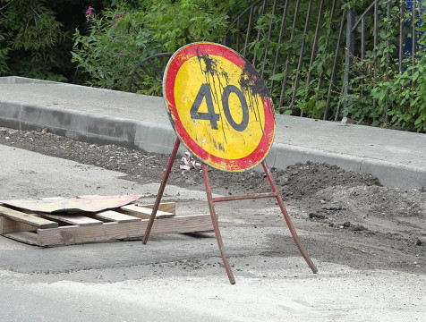 Движение по улице Баррикад в Калуге ограничат из-за ремонта