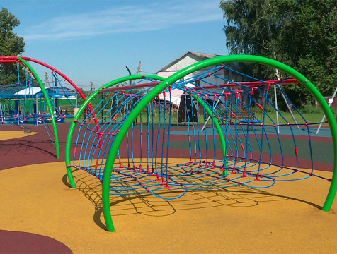 В Сухиничах открыли новую детскую площадку