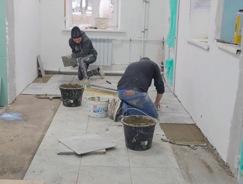 Ремонт поликлиники в Кондрово планируют закончить в октябре