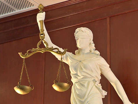 Бывшие полицейские чины получили сроки за руководство преступной группировкой