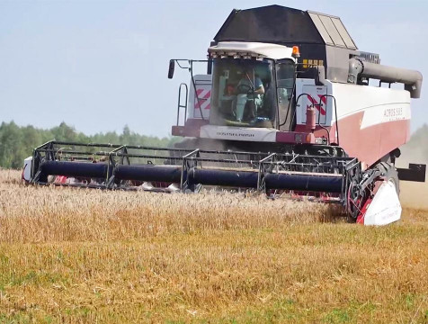 Перемышльский район стал лидером по урожайности зерна