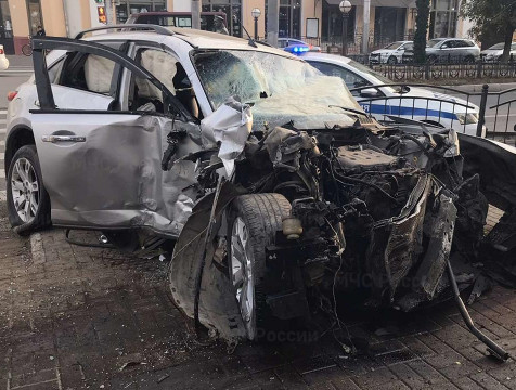 Водителя Infiniti, устроившего ДТП в центре Калуги взяли под стражу