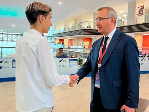 Школьник из Калуги разработал чат-бот для туристов