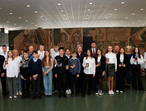 В преддверии 165-летия Циолковского калужские школьники получили паспорта