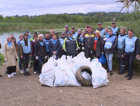 Волонтеры очистили берег Яченского водохранилища в рамках акции 