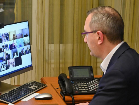 Правила работы в соцсетях представили для губернаторов