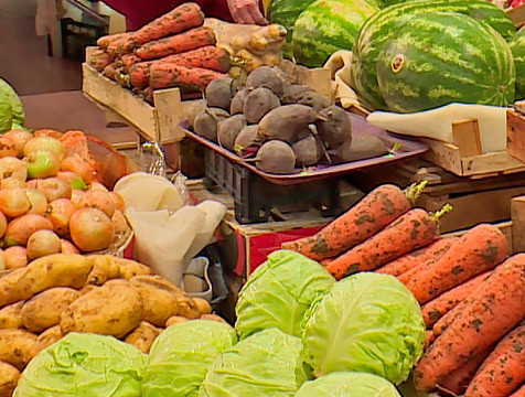 Морковь и лук максимально подешевели за неделю в Калужской области