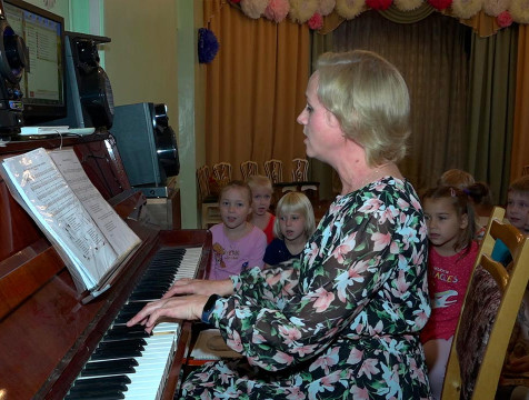 Профессиональный праздник отмечают работники детских садов