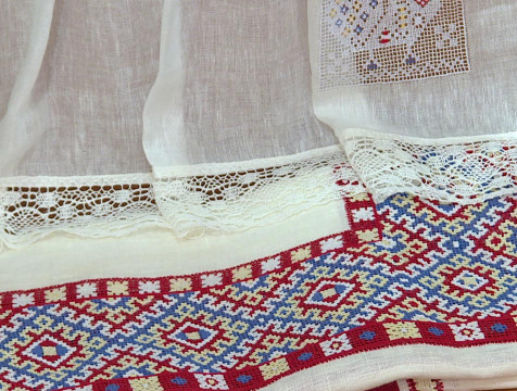 Ручную вышивку тарусских мастериц представили в Доме мастеров