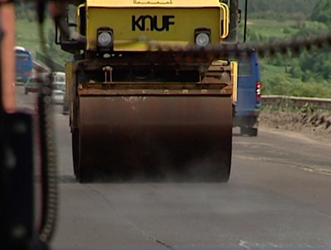 Губернатор поручил проконтролировать ремонт дороги в Бабынинском районе