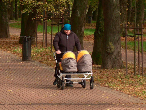 Калужан приглашают принять участие во флешмобе ко Дню отца