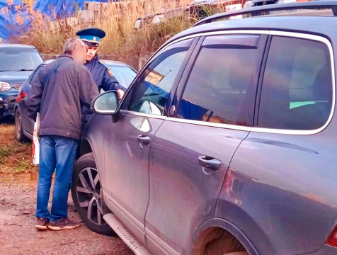 У калужского чиновника конфисковали автомобиль стоимостью более 3 миллионов рублей