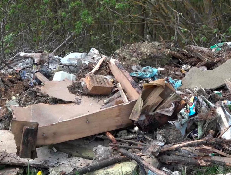 Суд обязал ликвидировать незаконную свалку в Козельском районе