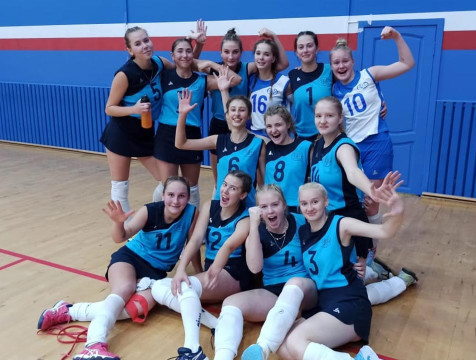 Волейболистки 