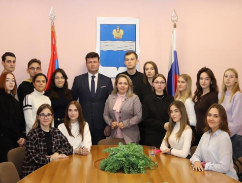 Студентов-политологов КГУ познакомили с работой городской думы Калуги